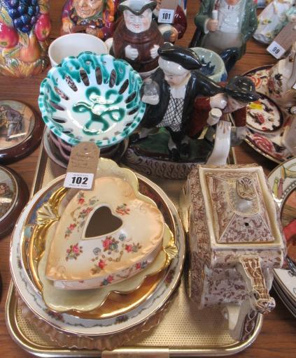 AESTHETIC TEAPOT AND TRAY OF CERAMICS Image