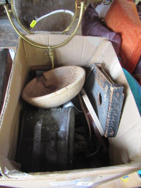 BOX OF MISCELLANEOUS ITEMS Image