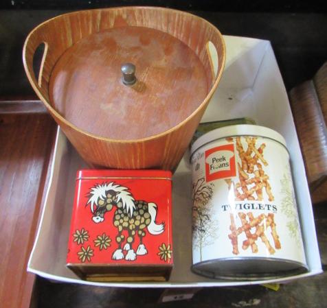 RETRO ICE BUCKET AND TINS Image