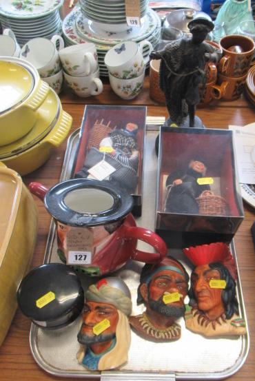 TRAY OF ORNAMENTS ETC Image