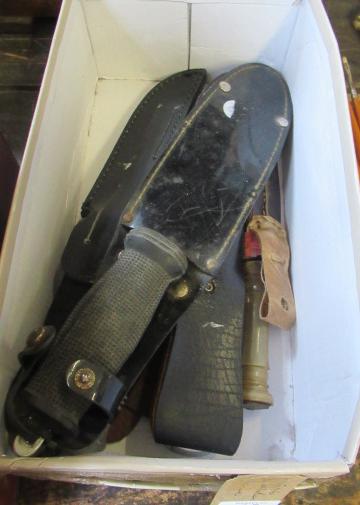 COLLECTION OF KNIVES Image