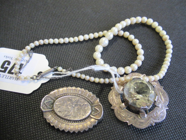 TWO SILVER BROOCHES ETC Image