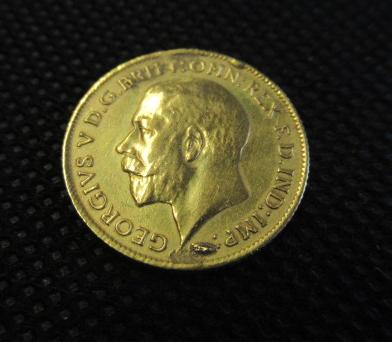 1912 GOLD HALF SOVEREIGN EX MOUNTED Image