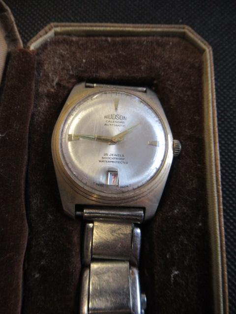 HUDSON CALENDER GENTS WATCH Image