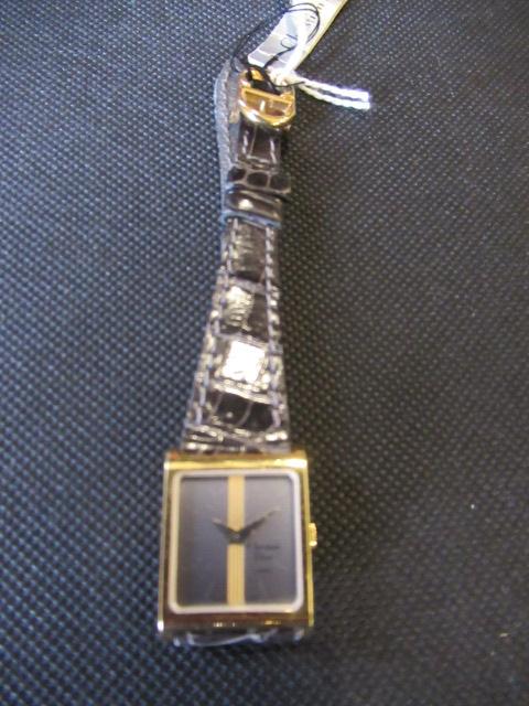 CHRISTIAN DIOR BOXED AND CASED LADIES WRISTWATCH Image