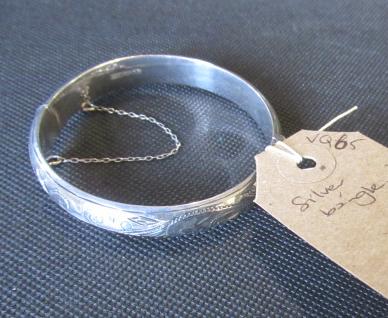 SILVER BANGLE Image