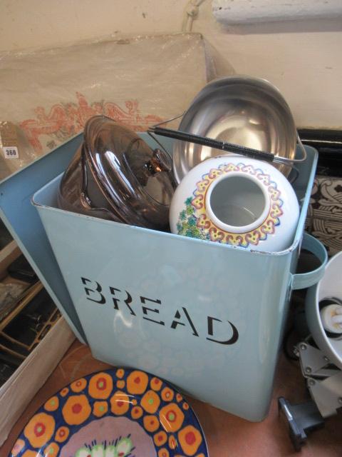 ENAMEL BREAD BIN AND CONTENTS Image