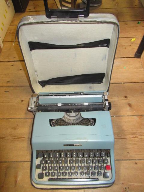 TYPEWRITER Image