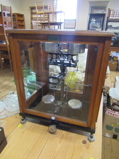 CASED SCIENTIFIC SCALES Image