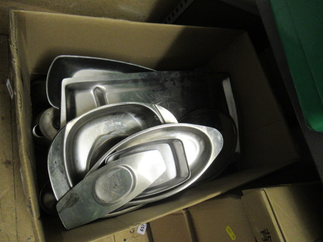 BOX OF METALWARE Image