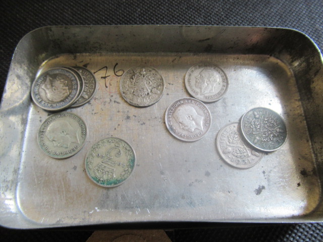 SMALL TIN OF SILVER THREEPENNY BITS Image