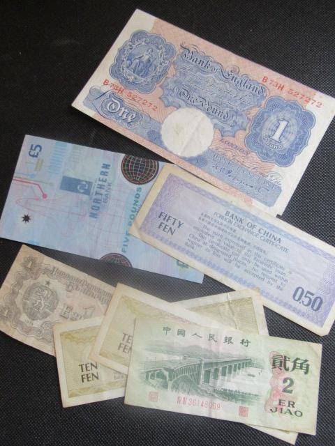 ENVELOPE OF WORLD BANK NOTES Image