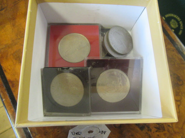 QUANTITY OF COMMEMORATIVE CROWNS Image