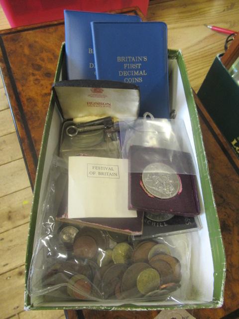 BOX OF COMMEMORATIVE CROWNS INCLUDING COIN SETS AND FESTIVAL OF BRITAIN CROWN Image