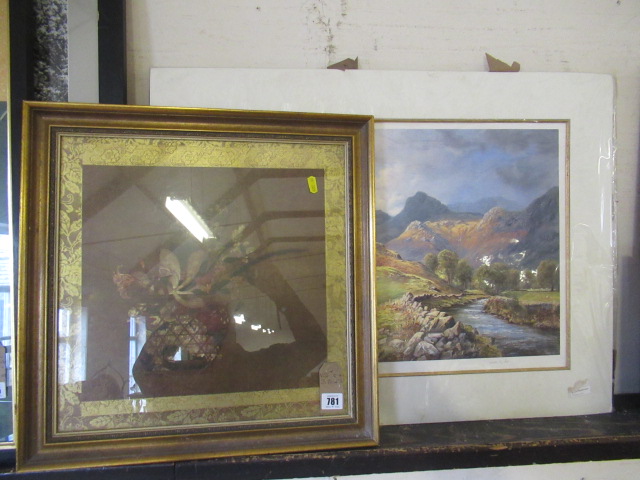 THREE PRINTS Image