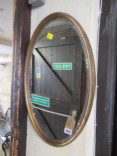 OVAL MIRROR Image