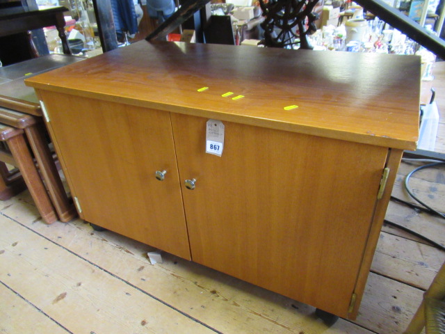 RETRO CUPBOARD Image