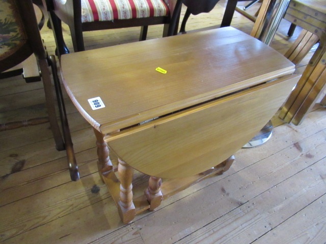 SMALL PINE DROP LEAF TABLE Image