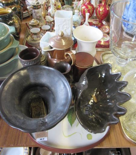 TRAY OF POTTERY Image