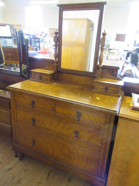 EDWARDIAN OAK DRESSING TABLE Image