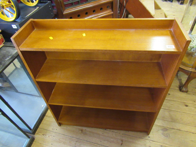 RETRO BOOKSHELVES Image