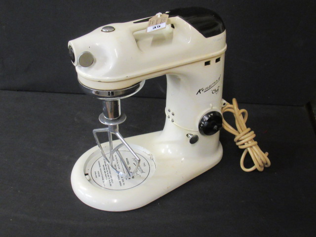 VINTAGE KENWOOD CHEF MIXER Image