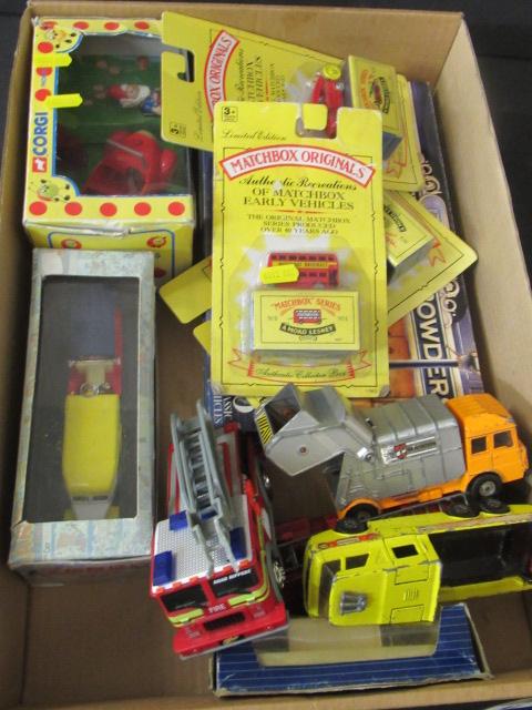 BOX OF DIECAST CARS Image