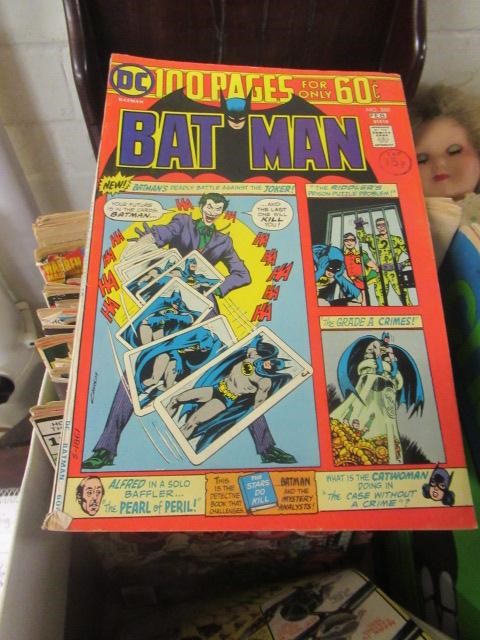 BOX OF VINTAGE MARVEL AND OTHER COMICS INCLUDING HOWARD THE DUCK Image