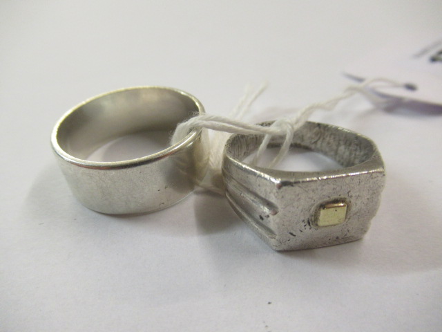 SILVER GENTS RING (8.8G) AND ANOTHER Image