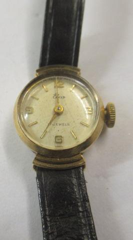 9CT GOLD CASED LADYS WATCH Image