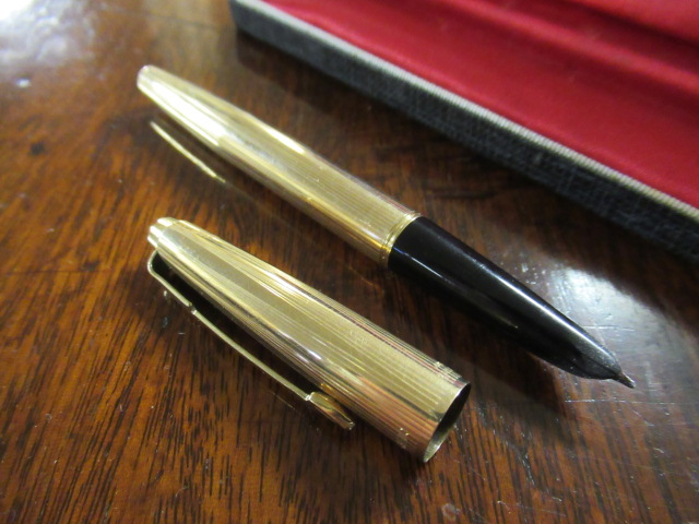 CASED GOLD PLATED PARKER PEN Image