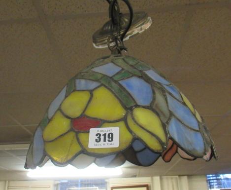 TIFFANY STYLE CEILING LAMP Image