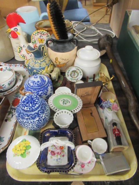 TRAY OF COLLECTABLES INCLUDING LIGHTERS AND CERAMICS Image