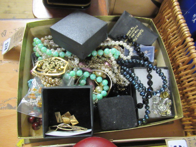 BOX OF COSTUME JEWELLERY Image