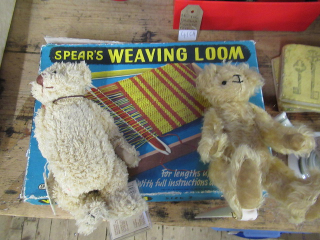 VINTAGE TOY LOOM AND TWO SMALL TEDDY BEARS Image