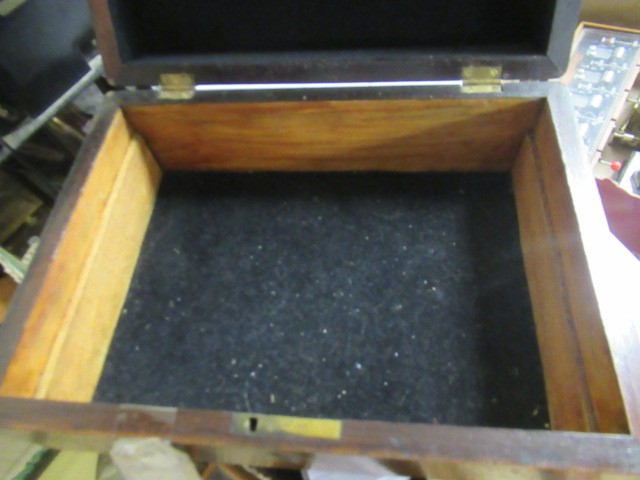 INLAID WOOD AND MOTHER OF PEARL JEWELLERY BOX Image