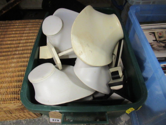 BOX OF JEWELLERY DISPLAY STANDS Image