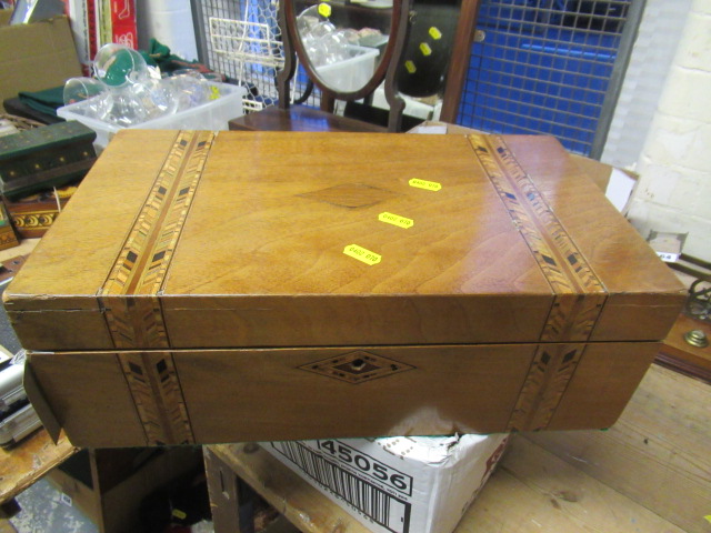 INLAID WRITING SLOPE Image