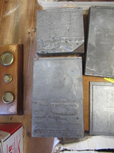 BOX OF BUTTONS AND SEWING ITEMS AND A BASKET OF PRINTING BLOCKS ETC Image