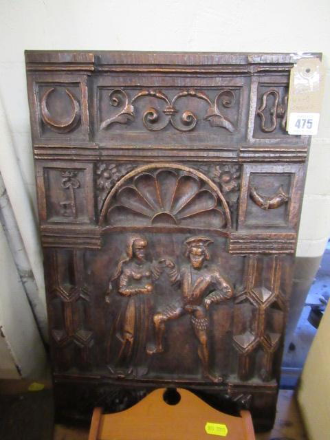 OAK WOOD CARVING OF A COUPLE IN TUDOR COSTUME Image