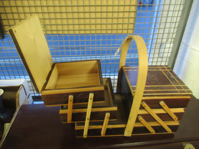 CANTELEVER SEWING BOX Image