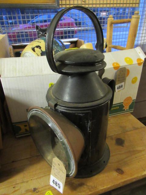 BLACK PORTERS LAMP Image