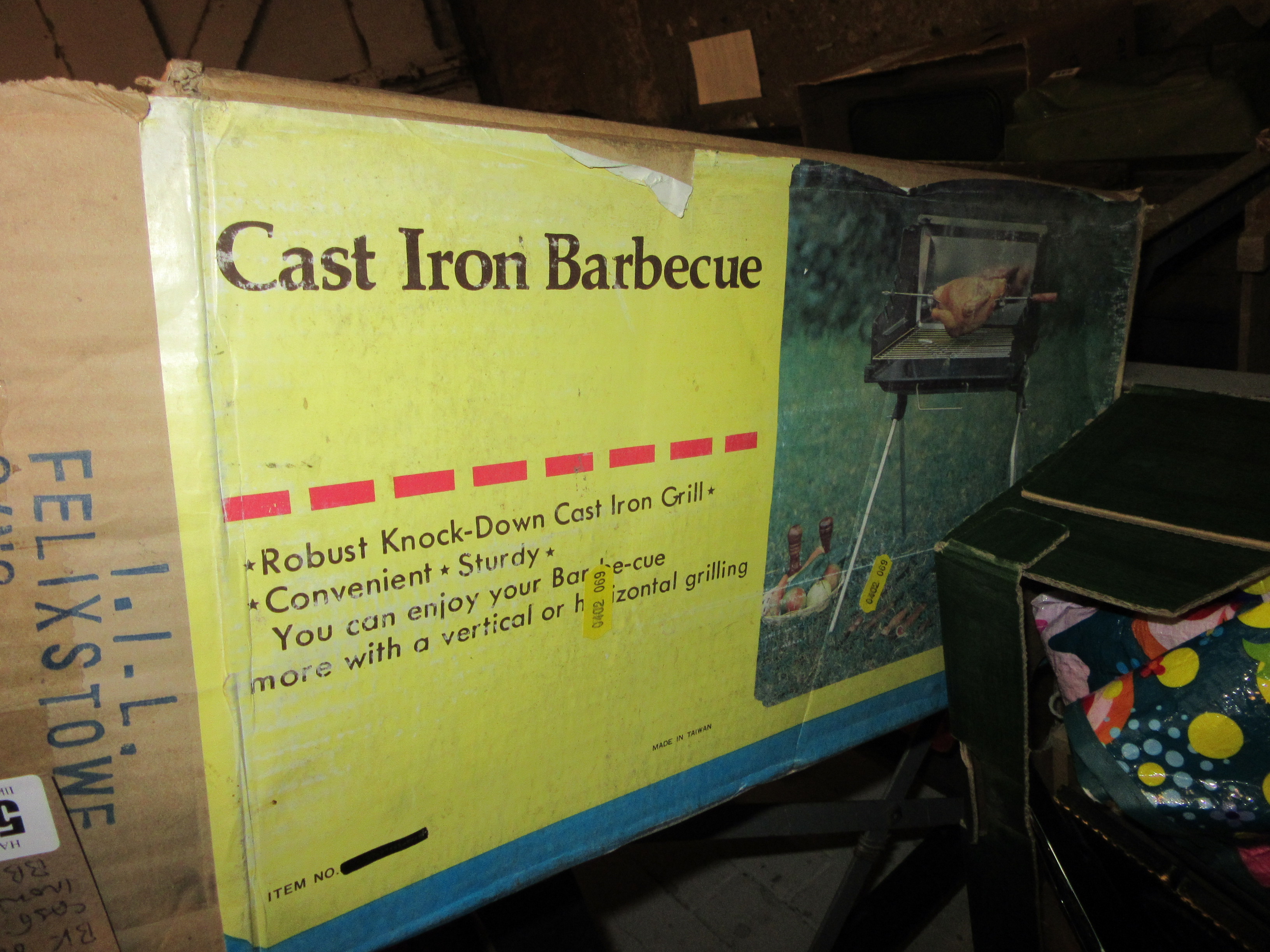 BOXED CAST IRON BBQ Image