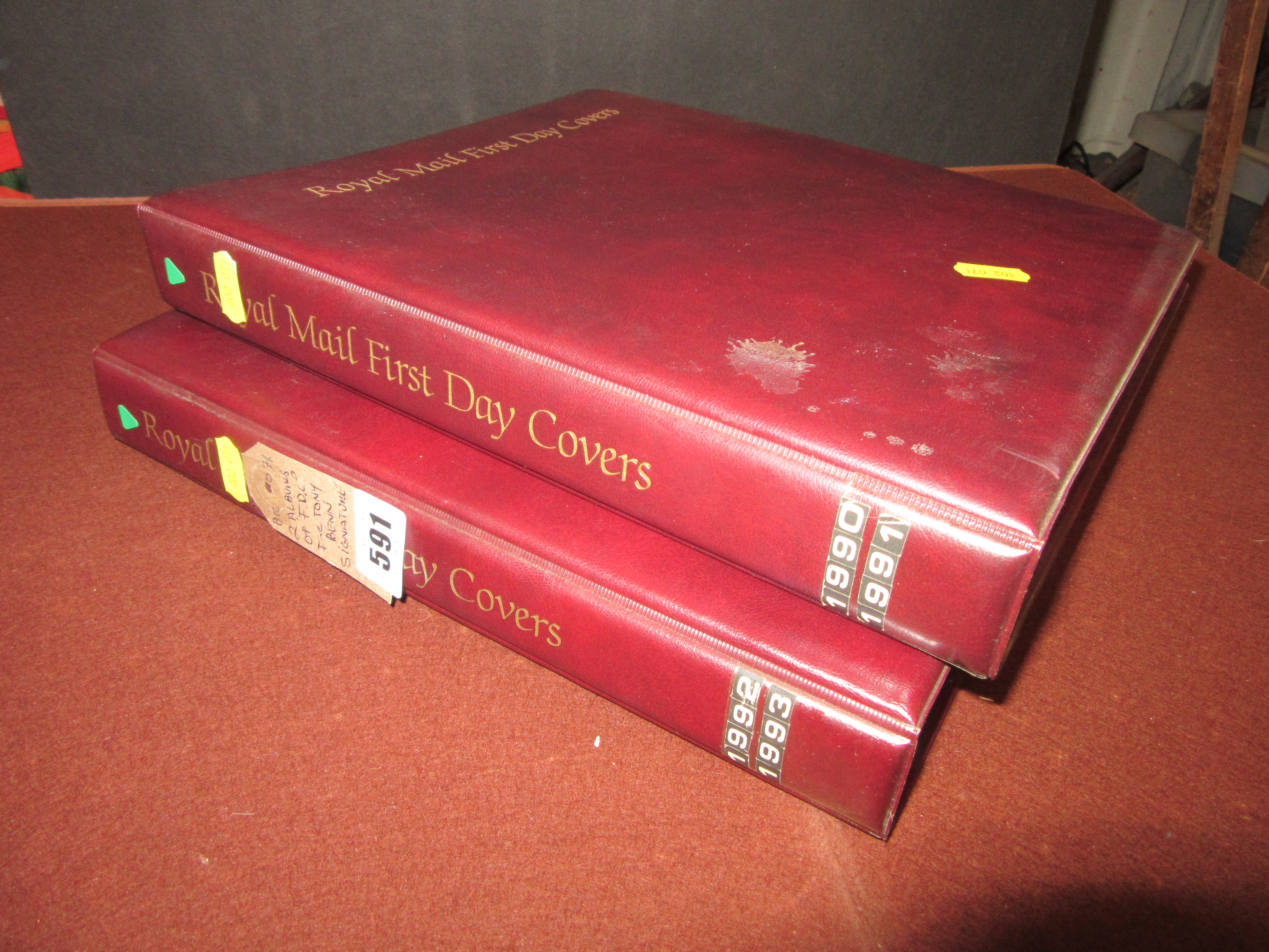 TWO ALBUMS OF UK FIRST DAY COVERS INCLUDING TONY BENN SIGNATURE Image