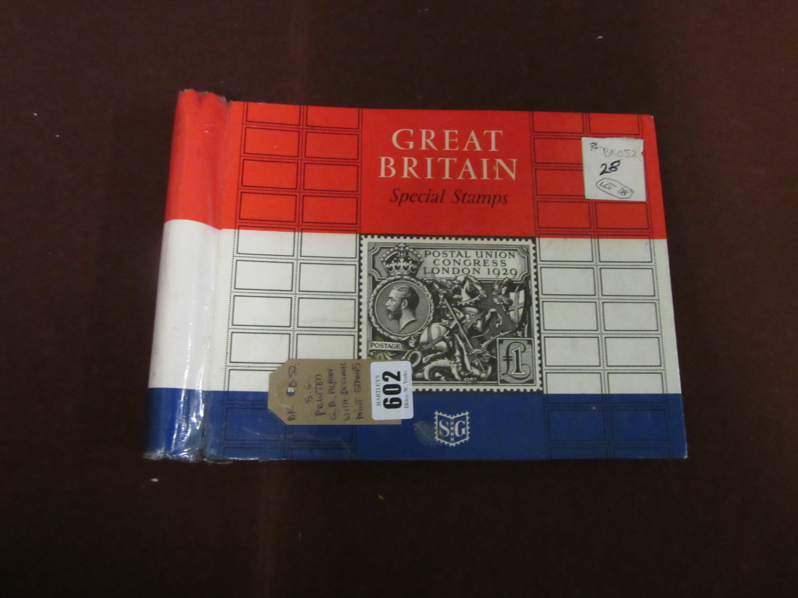 STANLEY GIBBONS PRINTED GB ALBUM WITH DECIMAL MINT STAMPS Image