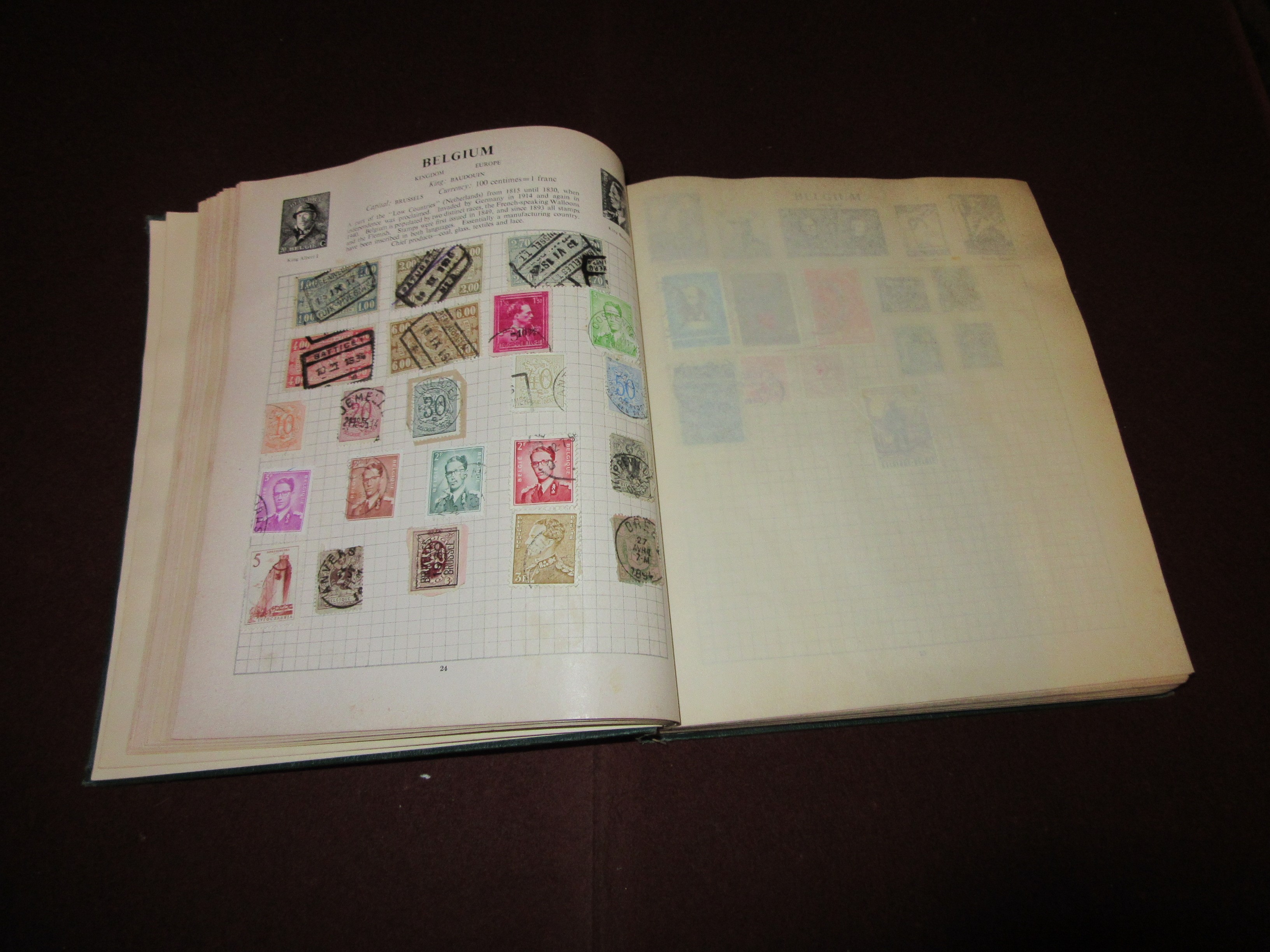 OLD STRAND WORLD STAMP ALBUM OF STAMPS Image