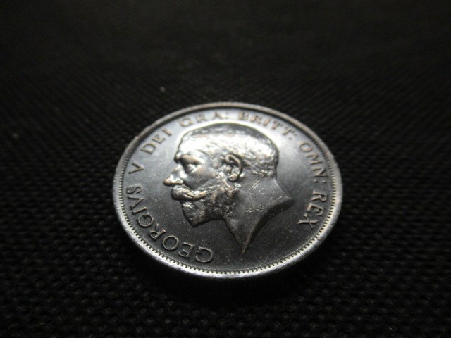 SILVER 1916 HALF CROWN Image