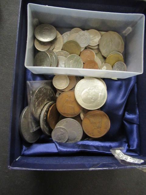 BOX OF UK AND WORLD COINS Image