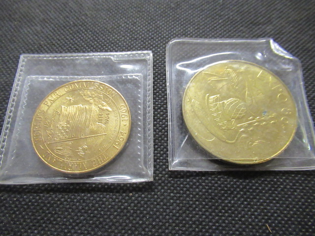 CANADIAN 1986 AND US MARYLAND 1965 WITH CHICAGO 1933 MEDALLIONS Image