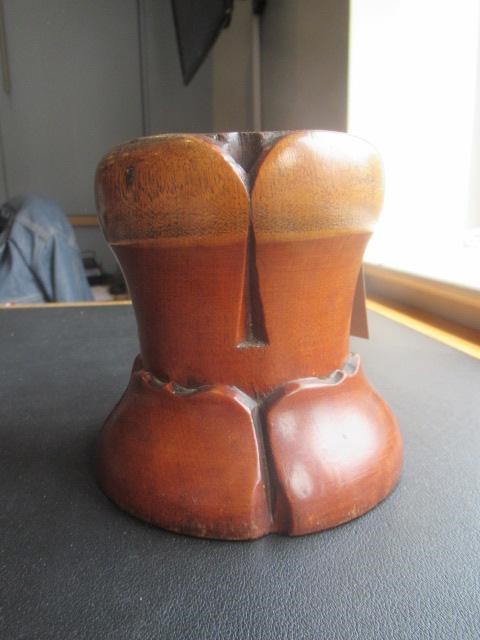 ANTIQUE CHINESE LOTUS FLOWER BRUSH POT Image